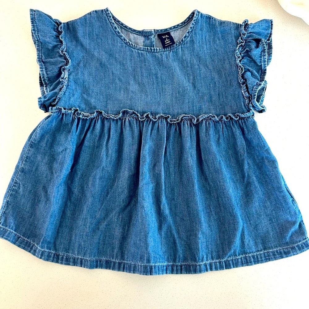 Gap Baby size 5 Toddler Chambray flutter sleeve blouse